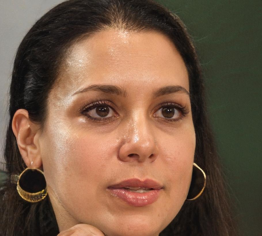 Portrait de Claire Dubois, spécialiste en gestion de patrimoine
